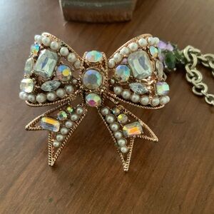 Vintage Betsy Johnson Crystal Bow with Iridescent flashes stretch ring
